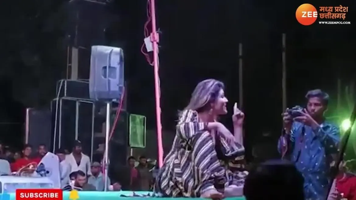 Watch Breaking News Viral Girl Stage Dance Video Viral Hariyanvi Song