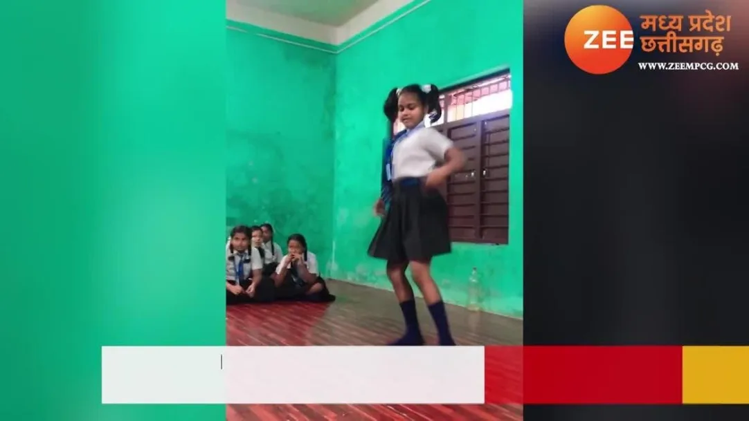 Cute girls did beautiful dance in school dress watch viral video swmp 
