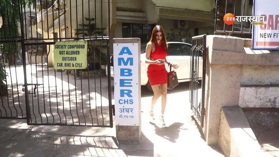 Sherlyn Chopra looked like a red chili watch video 