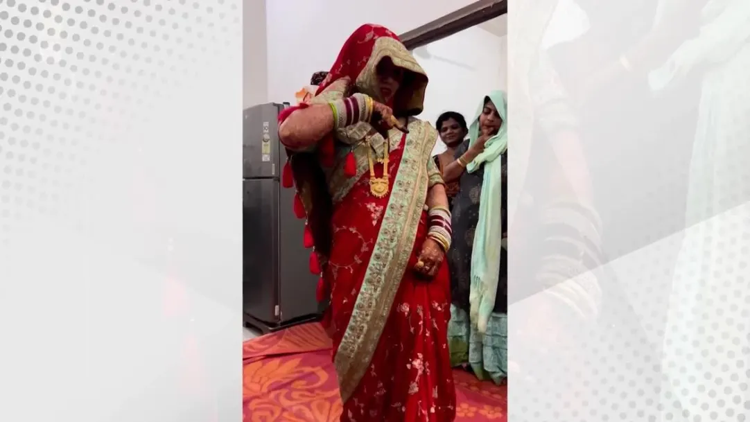 New married bhabhi first day in sasural bold video see indian bhabhi hot dance and her moves watch viral video here 