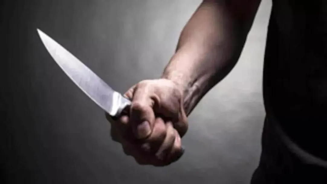 Woman attacked with knife, this reason came to the fore 