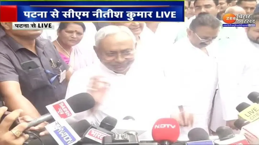 bihar cm nitish kumar statement Journalists should remain free said in patna 