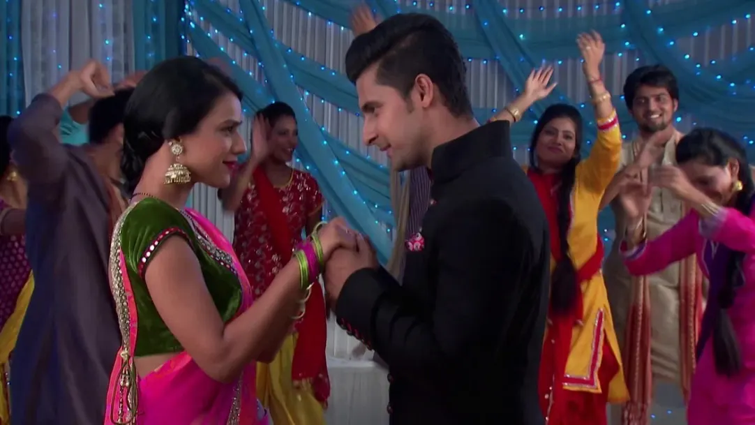 Siddharth and Roshni's Navratri special dance - Jamai Raja Highlights 