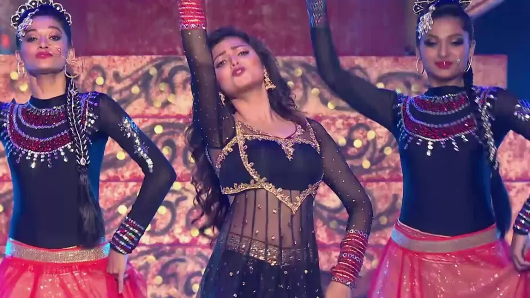 Drashti Dhami's mesmerising performance - Zee Rishtey Awards 2015 Highlights 