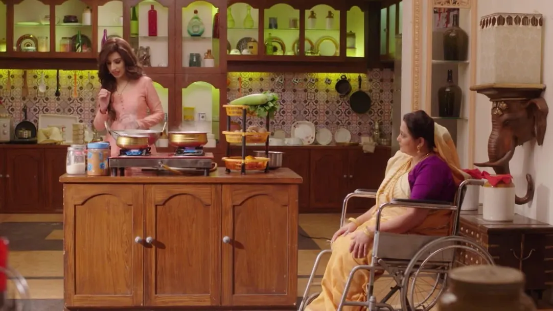 Sakshi prepares food under Devi’s guidance - Agnifera Highlights 