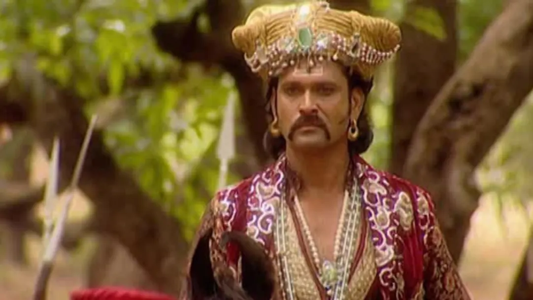 Manu saves Maharaj Gangadhar Rao - Jhansi Ki Rani Highlights 
