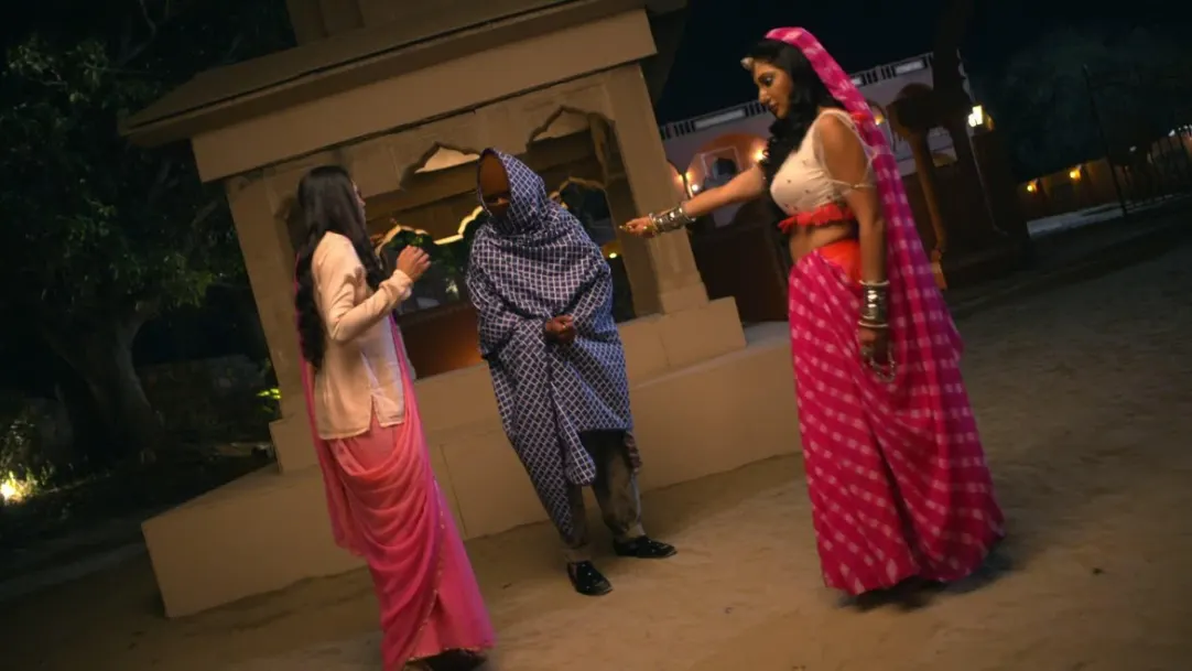 Mohini asks Mallika to cut her hand - Manmohini Highlights 