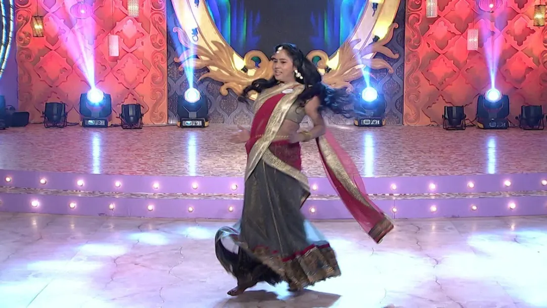 Madhuri’s entertaining performance - Memsaab No. 1 Highlights 