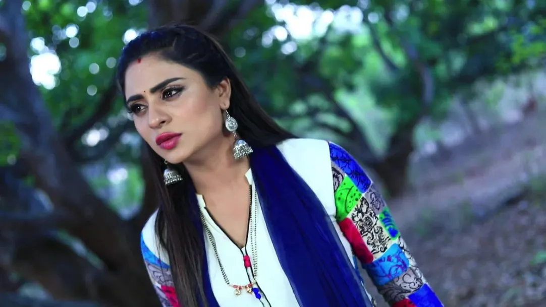 The secret of Nagamani! - Naagini Highlights 