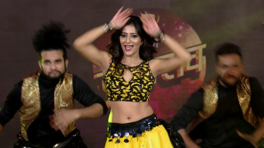 Rutuja and Manasi's dance faceoff - Yuvotsav Highlights 