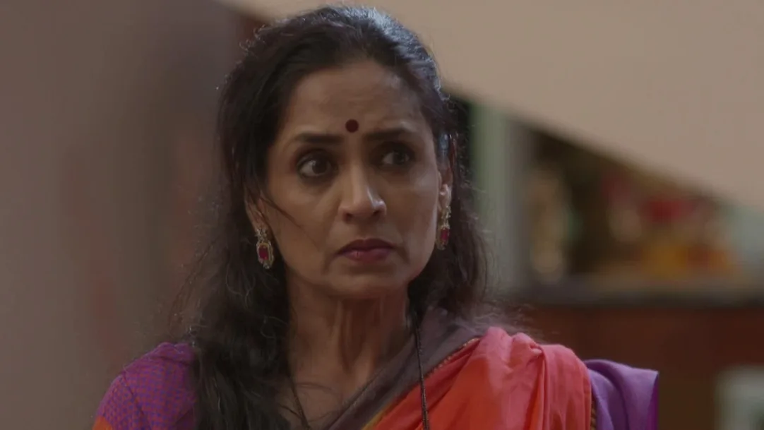 Anuradha gets furious on Suman – Mrs Mukhyamantri Highlights 