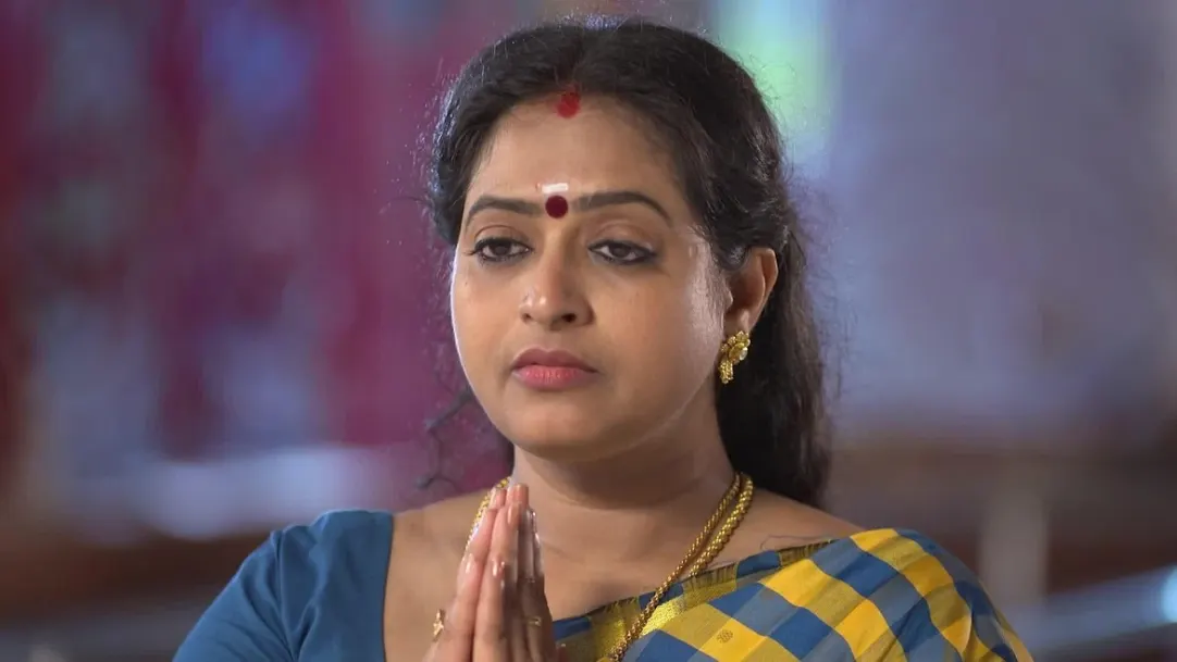 Karthik's mother asks her son to take her to the temple - NachiyarpuramHighlights 
