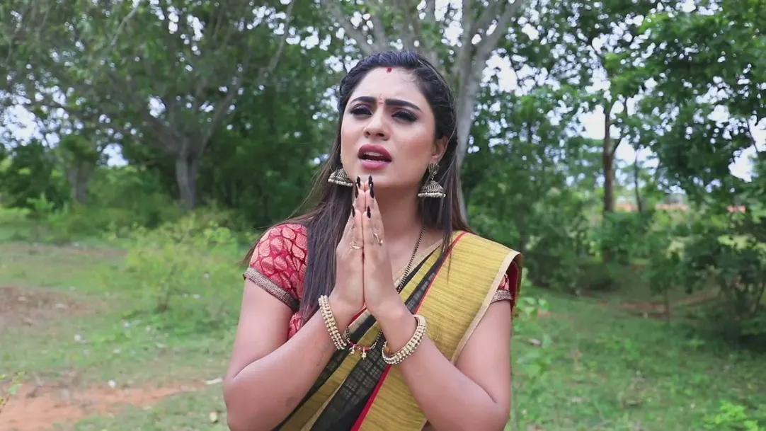 Mani takes an oath - Naagini Highlights 