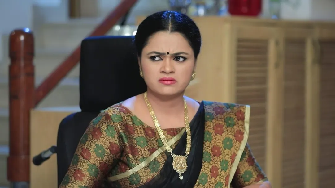 Krish blames Radha for the delay - Radha Kalyana Highlights 
