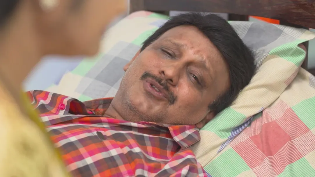 Vasundhara's father faints 
