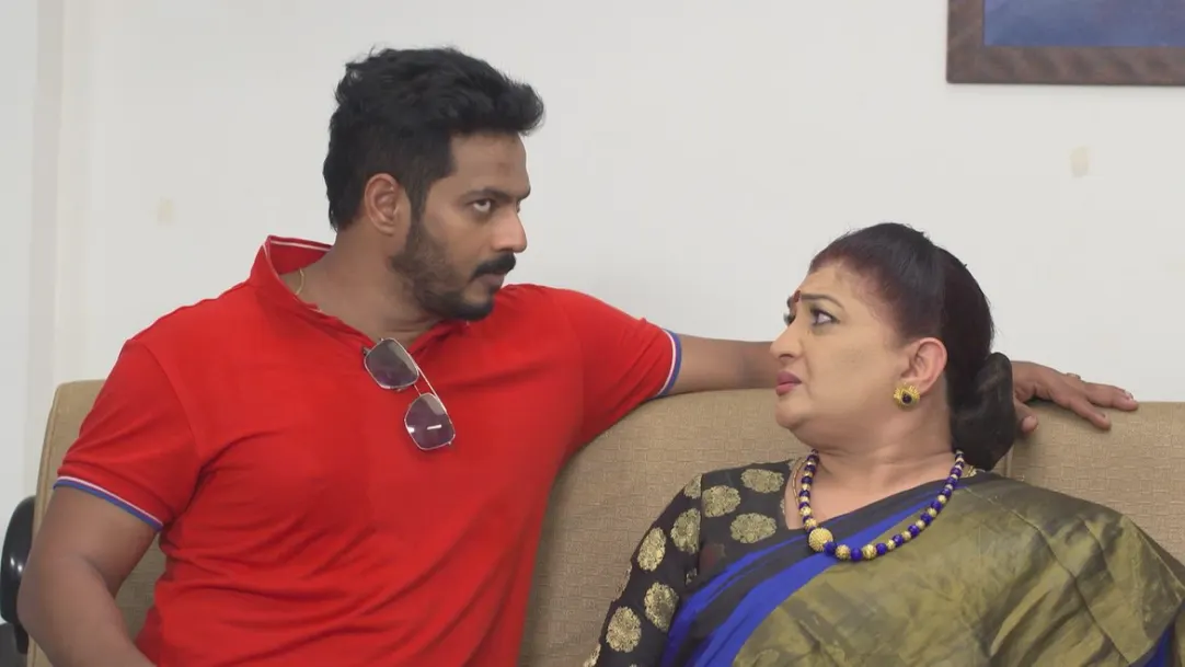 Pappi tells Suchitra to act normal 