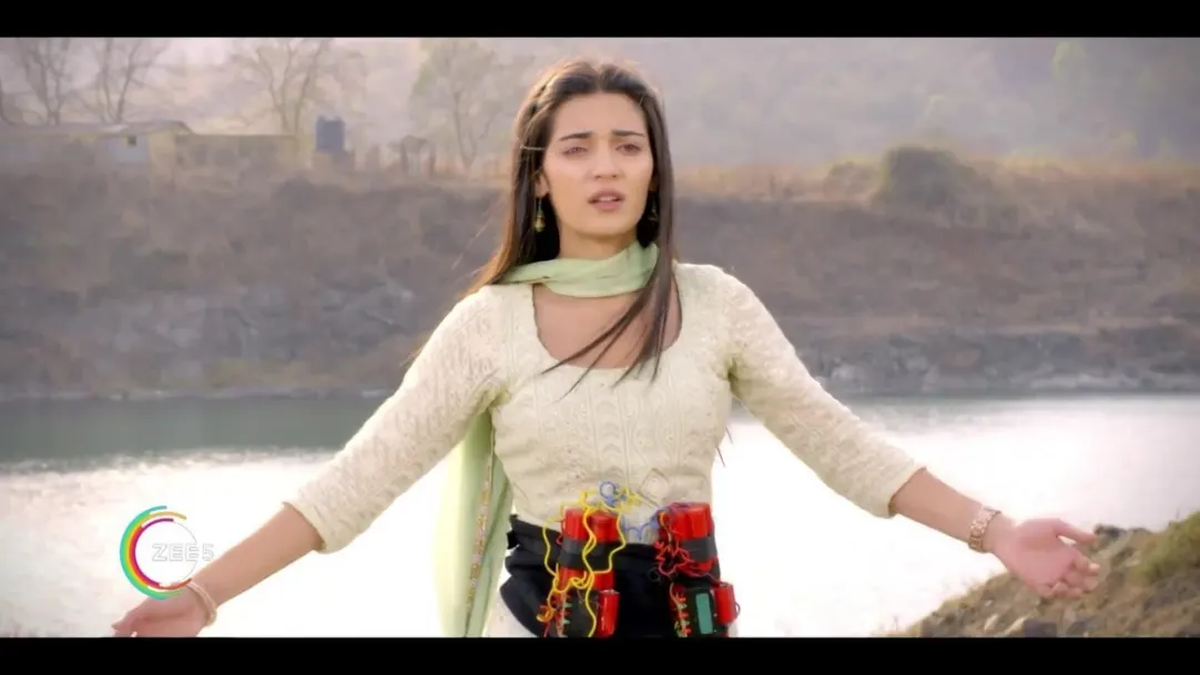 Chahat Kills Herself | Qurbaan Hua | Promo