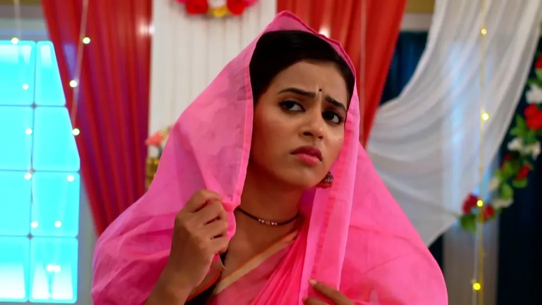 Tulasi Hides from Chitra 24th February 2022 Webisode