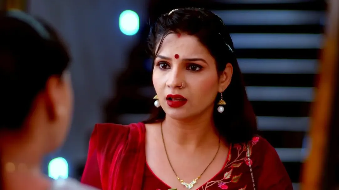 Chef Vikrant Learns about Amrita’s Fears 17th May 2022 Webisode