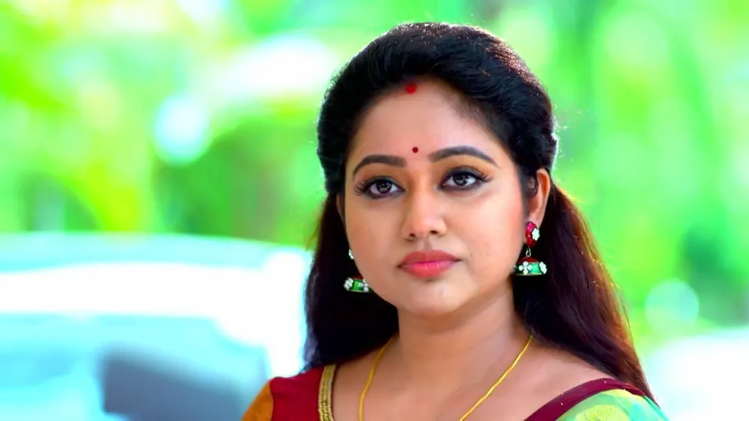 Amy Cries Seeing Aparna | Pranayavarnangal 