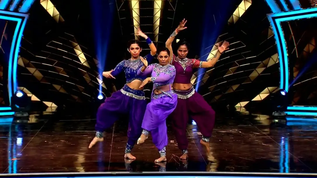Mandakini, Sadhana and Bhavana's Outstanding Performance 