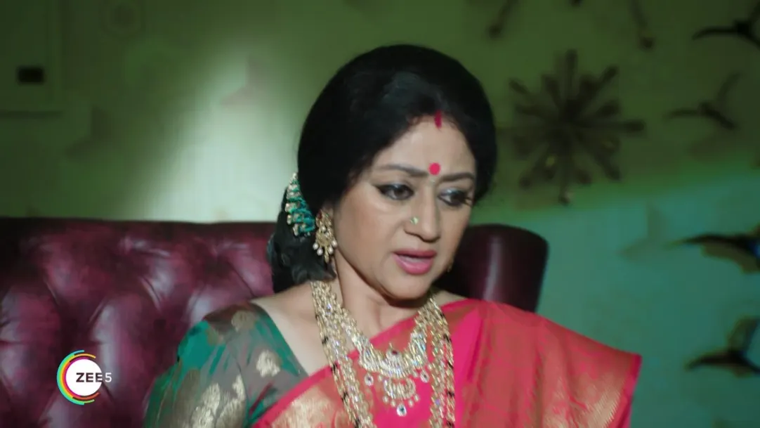 Akhila Worries about Raghu | Paaru | Promo