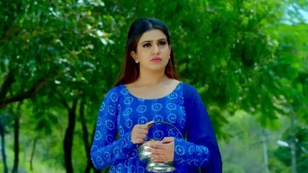 Abhay's Decision Makes Shivani Nervous | Naagini 2 