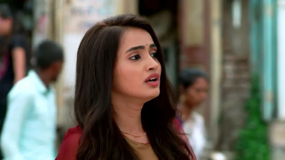 Veena Notices Urmi's Phone in Prabhas' Car 17th November 2022 Webisode