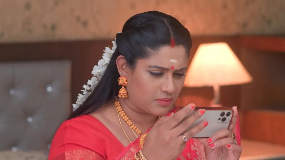Karthigai Deepam - March 03, 2023 - Episode Spoiler