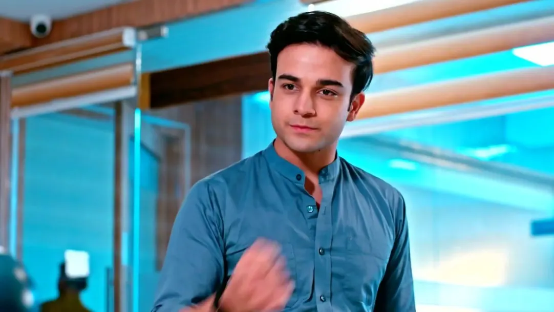 Akshay Agrees to Help Ranbeer | Kumkum Bhagya 