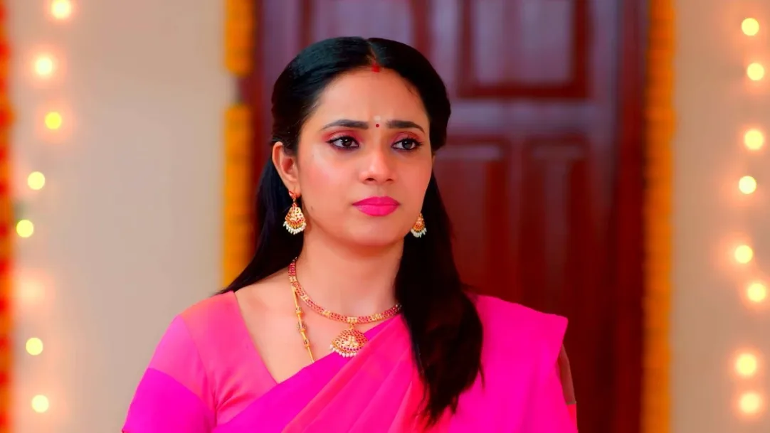 Karthigai Deepam - March 17, 2023 - Episode Spoiler