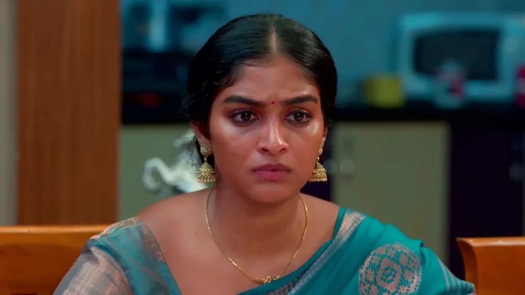 Karthigai Deepam - March 23, 2023 - Best Scene 