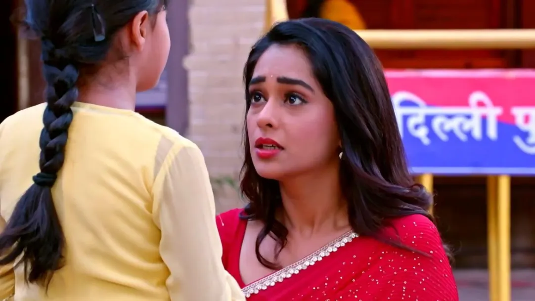 Khushi Asks Prachi for Help 18th May 2023 Webisode