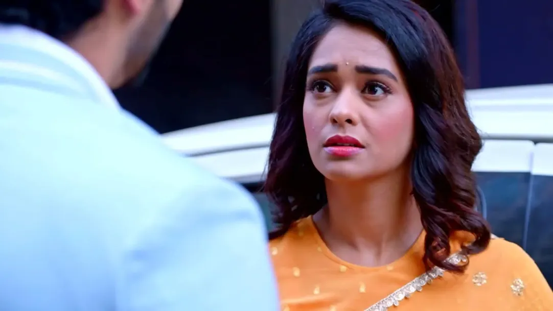 Akshay Doesn't Tell Prachi His Feelings | Kumkum Bhagya 