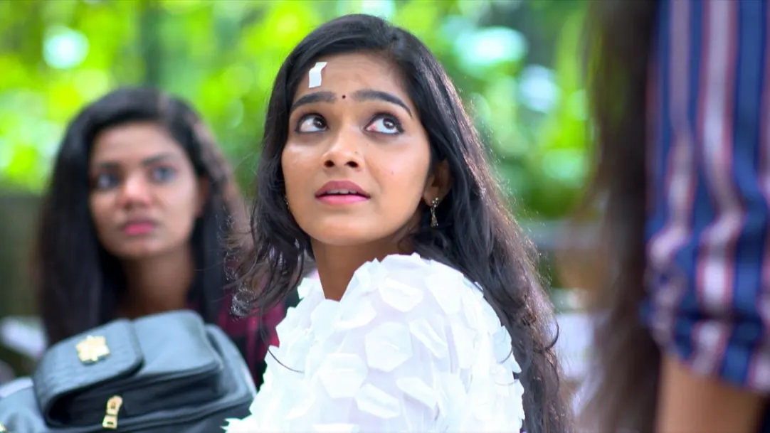 Amma Makal - November 11, 2021 - Episode Spoiler