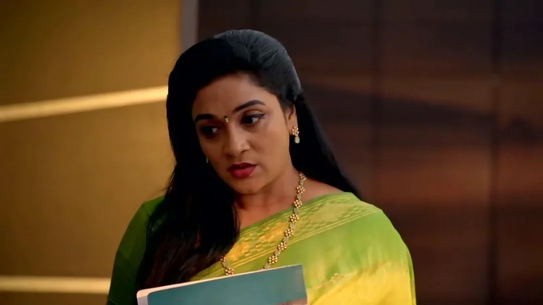 Anuradha Switches Sumi’s Medicines 7th September 2023 Webisode