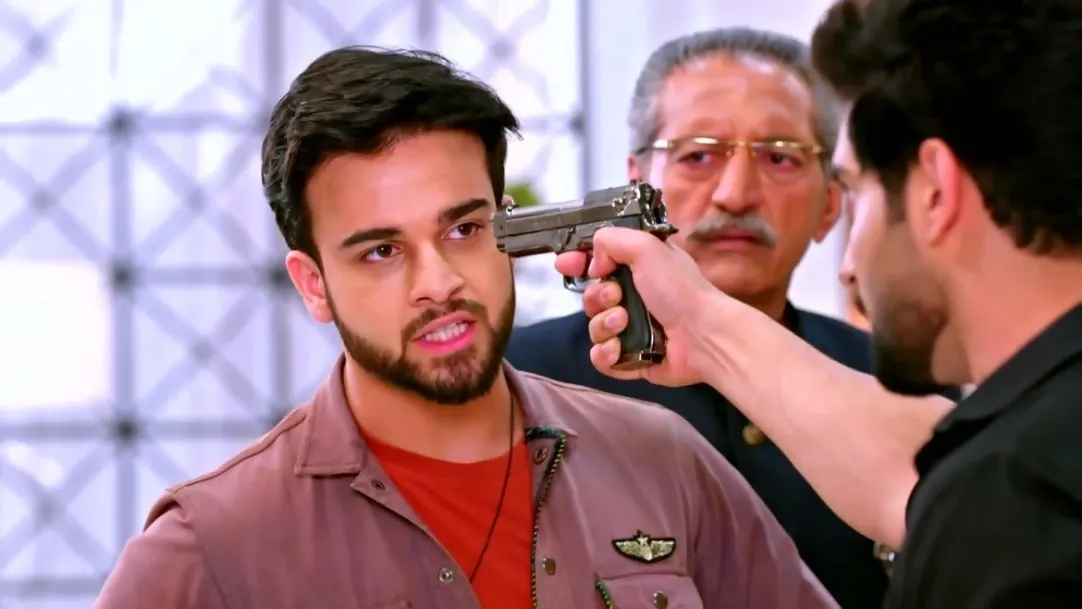 Akshay Points a Gun at Ranbeer | Kumkum Bhagya 