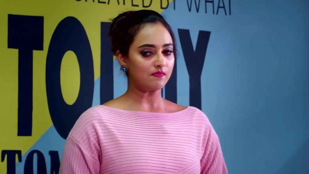 Supreet Tries to Cheer Divya Up | Sathya 