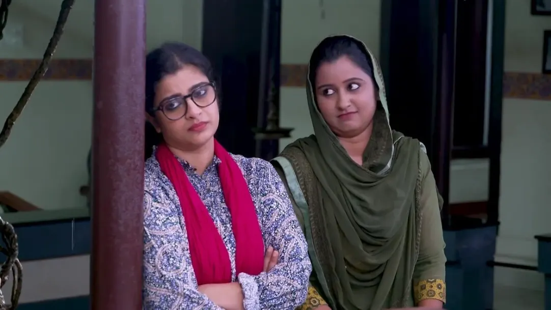 Shahina Decides to Call Saramma ‘Ammai’ | Wife Is Beautiful 