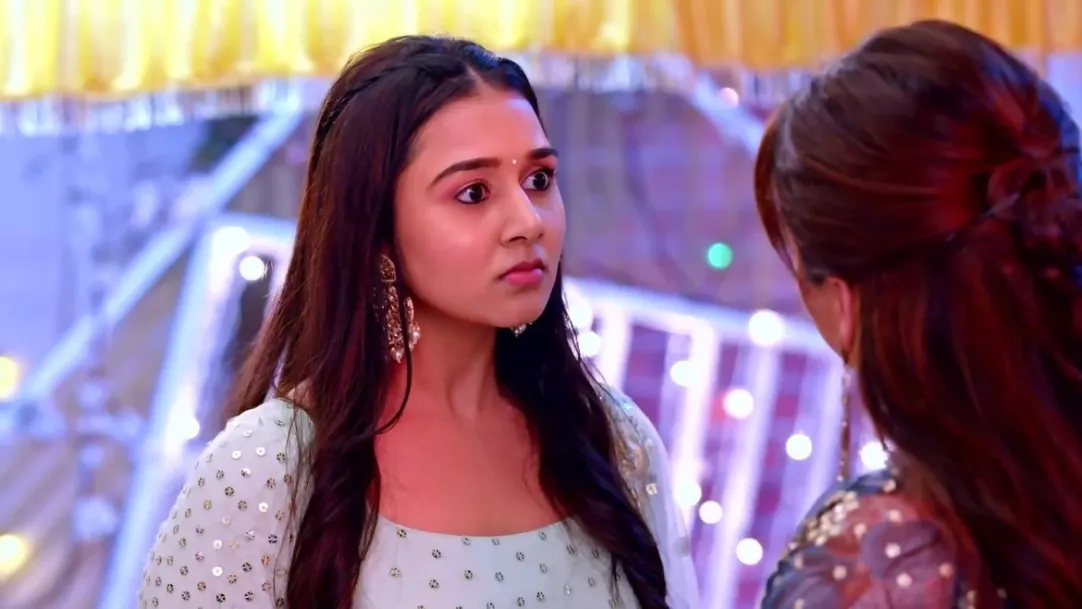 Sonia Insults Shalu and Bani | Bhagya Lakshmi 