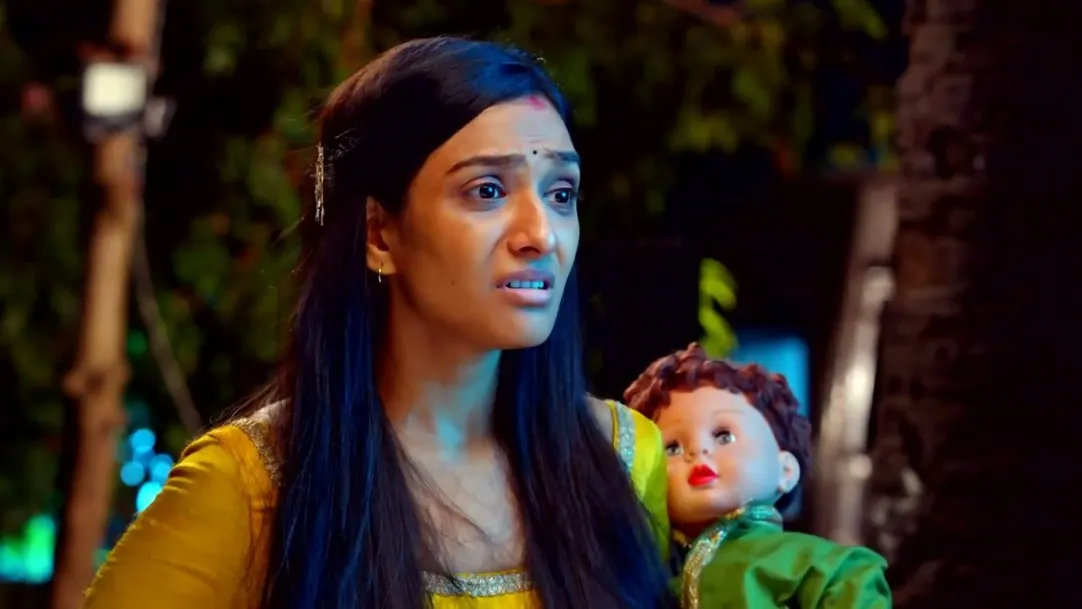 Rishi Visits the Mental Asylum to Take Lakshmi Home | Bhagya Lakshmi 