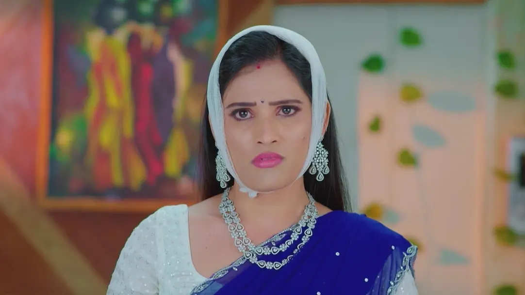 Trinayani Worries about an Impending Danger 7th February 2024 Webisode
