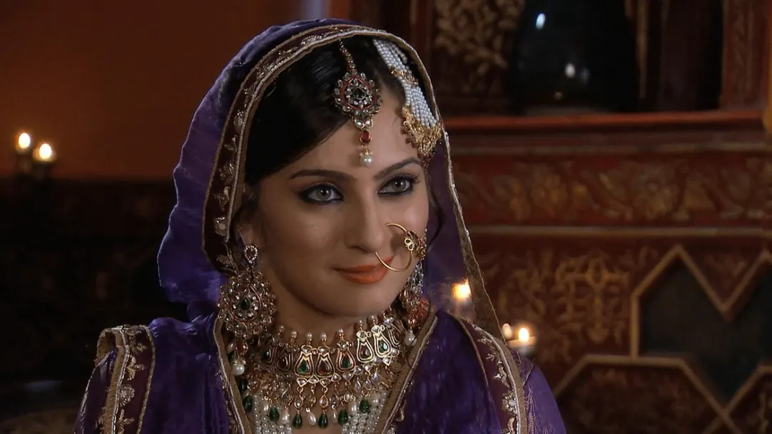 Ruqaiya Approaches Jodha | Jodha Akbar 