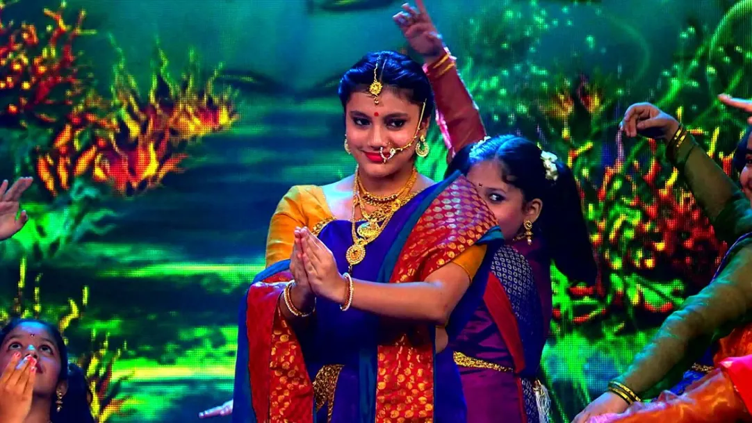A Dance Performance from 'Durga Zali Gauri' | Zee Natya Gaurav Puraskar 2017 