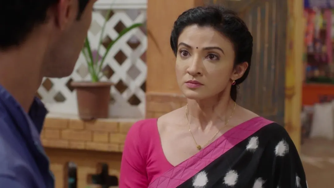 Vedika tells Sahil to leave the house - Aap Ke Aa Jane Se 