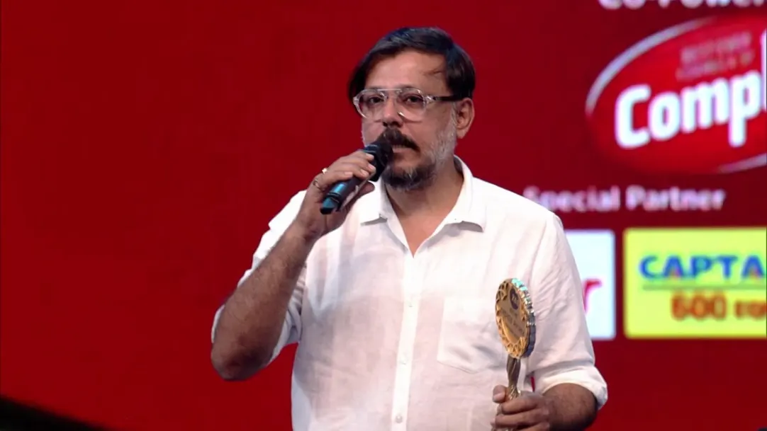 Award for the best on-screen father - Zee Bangla Sonar Sansar Award 2020