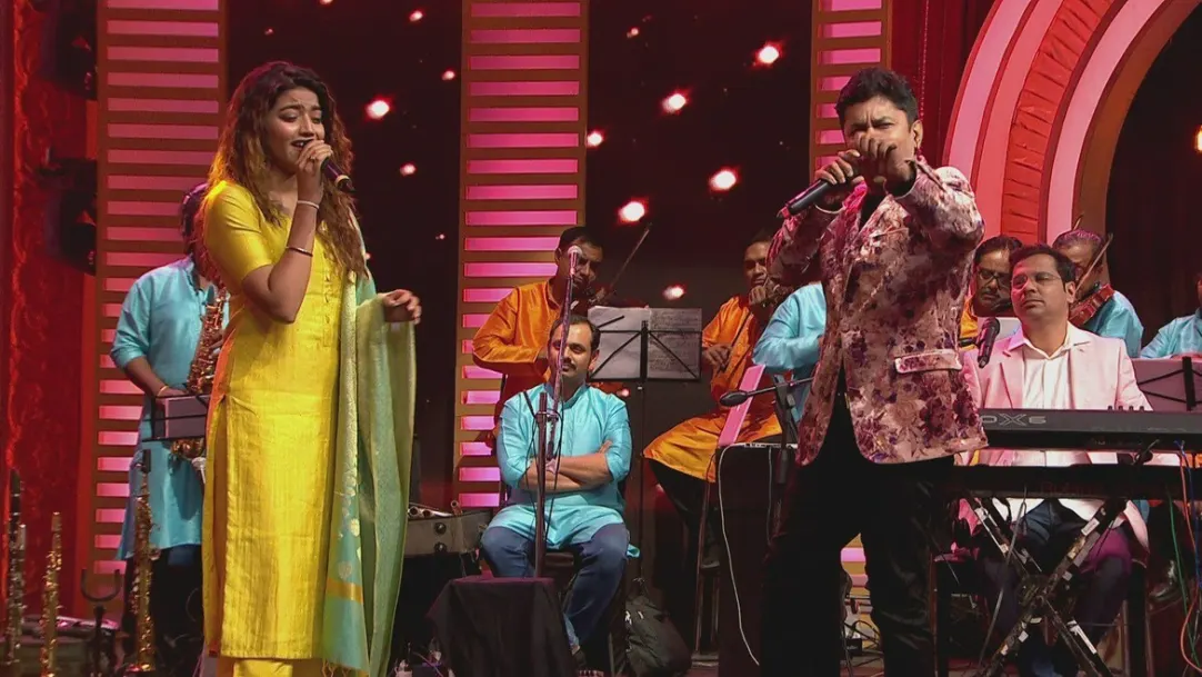 Juili Joglekar and Alok Katdare's performance 