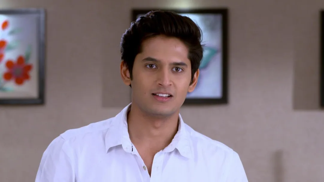 Vasant gives Omkar a special note - Yeu Kashi Tashi Mi Nandayla 