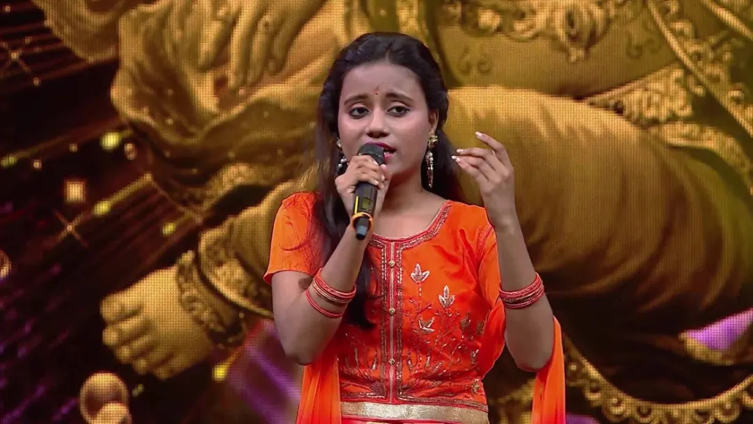 Duhita Kunakawalekar sings 'Ganraj Rangi Nachato' 