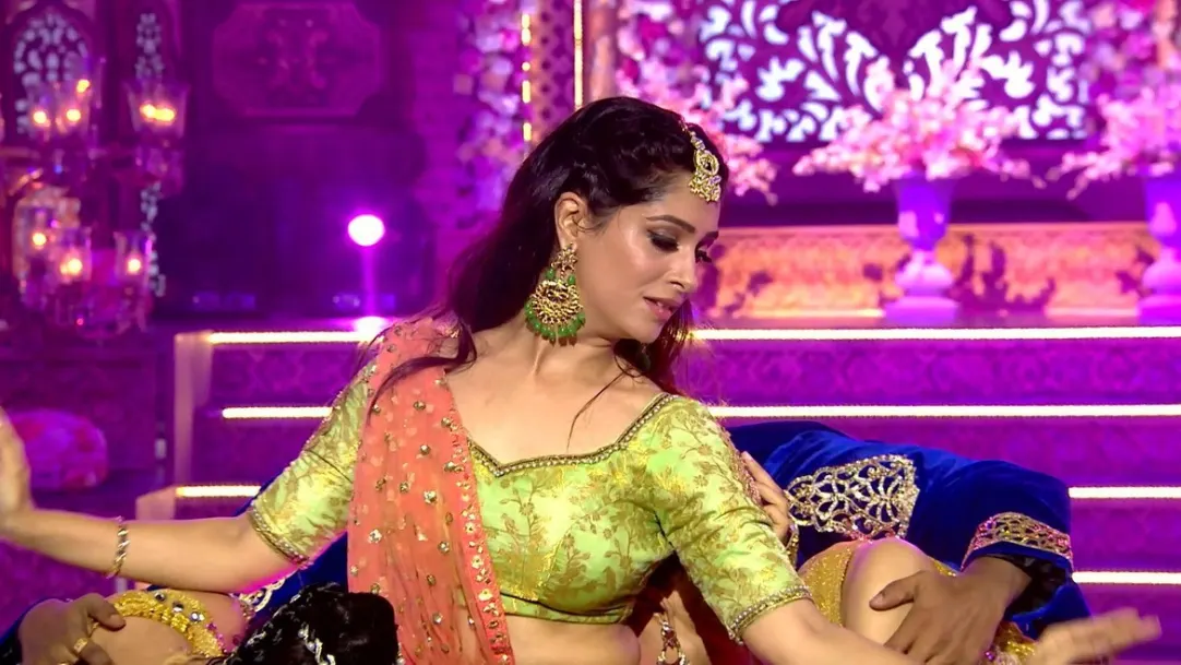 Dipika Kakkar's charming performances - Kumkum Bhagya Kuch Kuch Hota Hai 